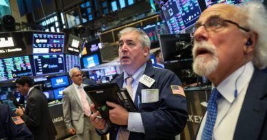 Why It’s Getting Riskier to Hold Hot Stocks Like Palantir, Coinbase: JPM